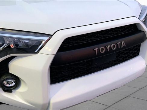 Used 2024 Toyota 4Runner SR5 Premium w/ Moonroof Package RWD image 27