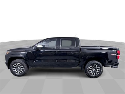Used 2024 Chevrolet Colorado Z71 w/ Z71 Convenience Package 2 image 5