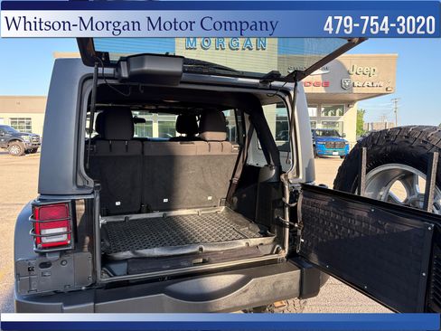 Used 2018 Jeep Wrangler Unlimited Sport w/ Connectivity Group AWD/4WD image 27