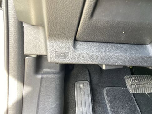 Used 2024 Subaru Crosstrek 2.0i Premium image 44