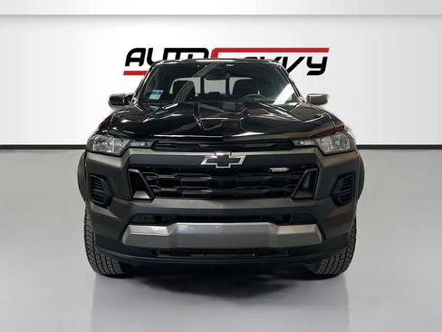 Used 2024 Chevrolet Colorado Trail Boss w/ Advanced Trailering Package AWD/4WD image 2