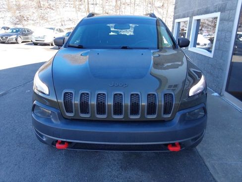 Used 2015 Jeep Cherokee Trailhawk w/ Cold Weather Group image 7