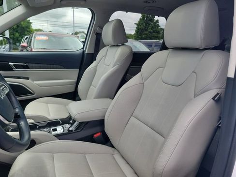 Used 2025 Kia Telluride EX w/ EX Captain's Chair Package FWD image 14