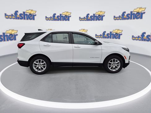 Certified 2024 Chevrolet Equinox LS FWD image 2