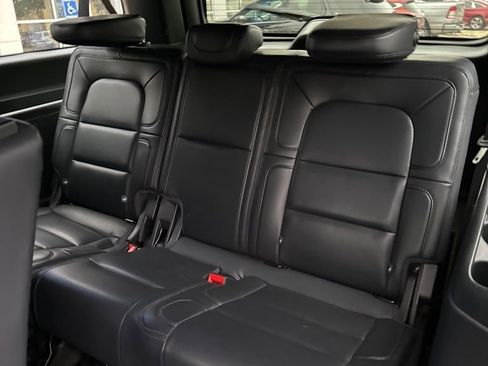 Used 2024 Lincoln Navigator L 4WD image 12