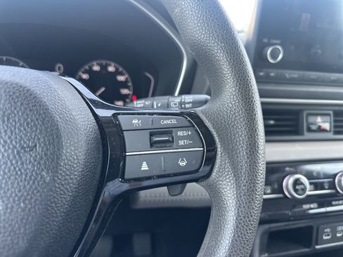Used 2023 Honda Pilot LX image 21