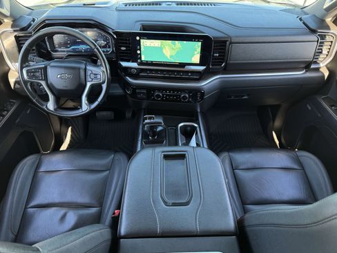 Used 2022 Chevrolet Silverado 1500 RST image 11