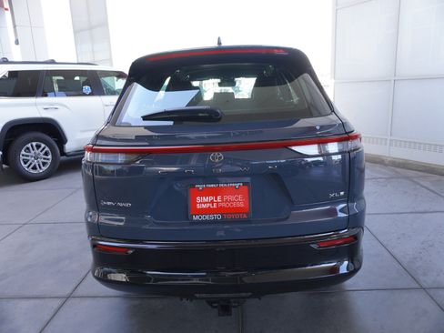 New 2026 Toyota Crown Signia AWD/4WD image 9