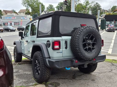 Used 2024 Jeep Wrangler Unlimited AWD/4WD image 9