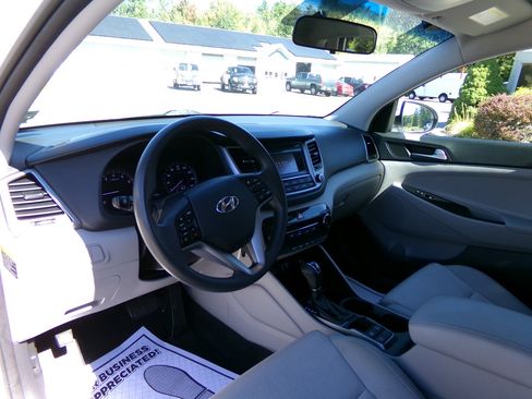 Used 2017 Hyundai Tucson SE image 12