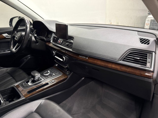 Used 2019 Audi Q5 2.0T Premium AWD/4WD image 22