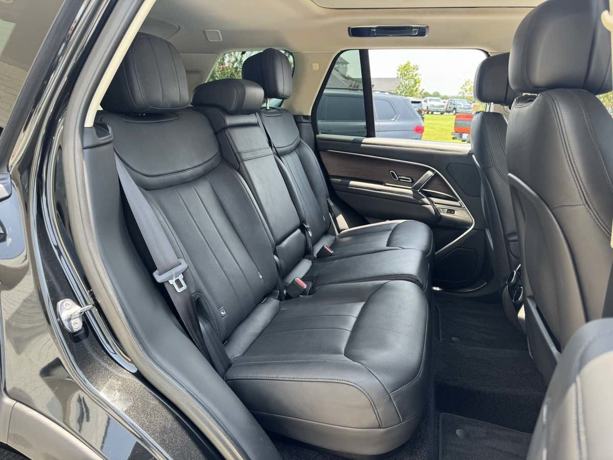Used 2023 Land Rover Range Rover SE AWD/4WD image 13