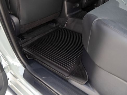 Used 2025 Toyota Tundra Limited AWD/4WD image 23