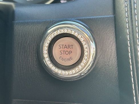 Used 2017 Nissan Armada Platinum image 29