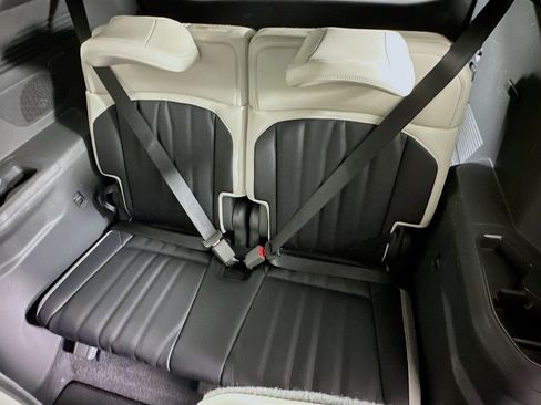 Used 2024 Kia EV9 GT-Line AWD/4WD image 28