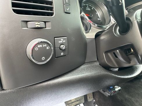 Used 2012 Chevrolet Silverado 1500 LT AWD/4WD image 13