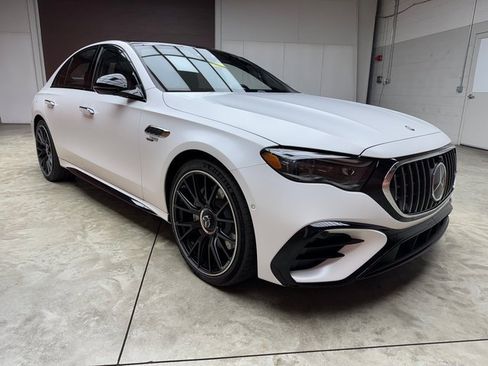 New 2026 Mercedes-Benz E 53 AMG e 4MATIC Sedan image 7
