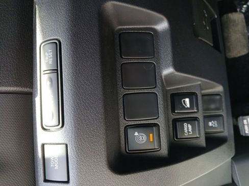 Used 2022 Nissan Frontier S w/ Technology Package AWD/4WD image 25