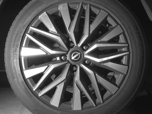 Used 2025 Nissan Altima 2.5 SV FWD image 15