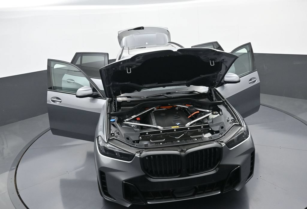 New 2026 BMW X5 xDrive50e w/ M Sport Package AWD/4WD image 39