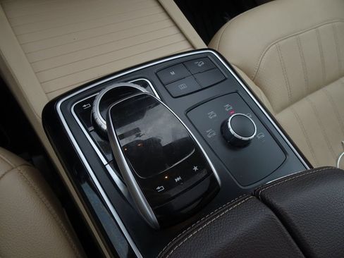 Used 2018 Mercedes-Benz GLE 350 4MATIC image 18