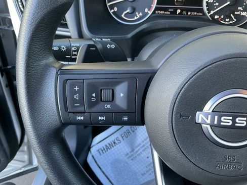 Used 2024 Nissan Rogue SV image 25