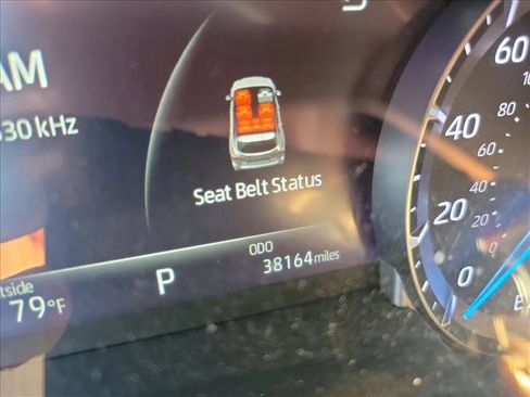 Used 2023 Toyota Highlander XLE image 18