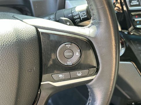 Used 2023 Honda Odyssey Touring image 25