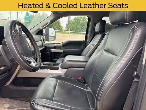 Used 2017 Ford F250 Lariat w/ Lariat Value Package AWD/4WD image 11