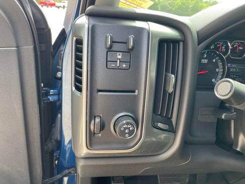 Used 2018 Chevrolet Silverado 1500 LT w/ Texas Edition RWD image 25