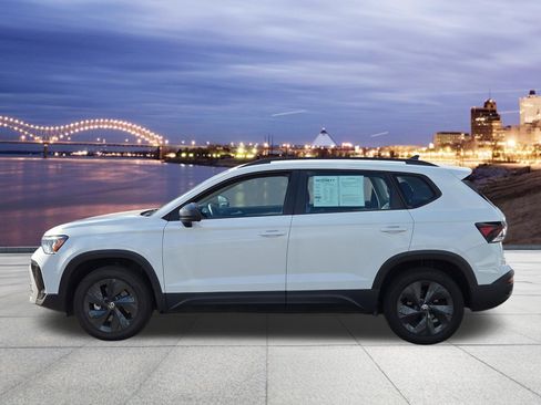 Used 2025 Volkswagen Taos S image 2