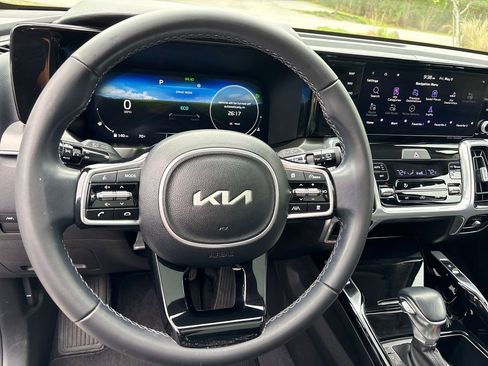 Used 2023 Kia Sorento SX FWD image 10