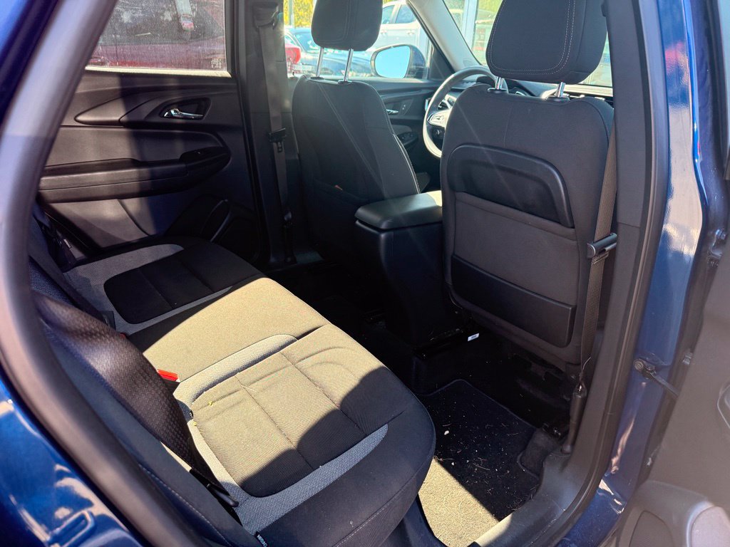Used 2023 Chevrolet TrailBlazer LT AWD/4WD image 13