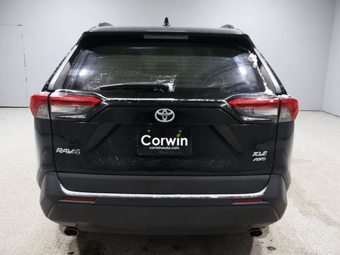 Used 2019 Toyota RAV4 XLE image 3