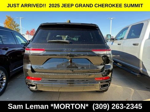 New 2025 Jeep Grand Cherokee Summit image 12