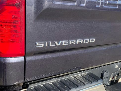 Used 2023 Chevrolet Silverado 1500 LT AWD/4WD image 33