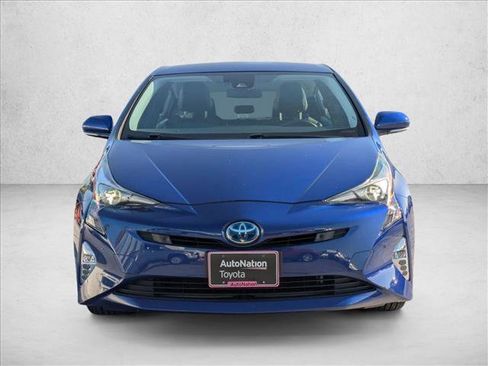 Used 2018 Toyota Prius Three Touring image 2