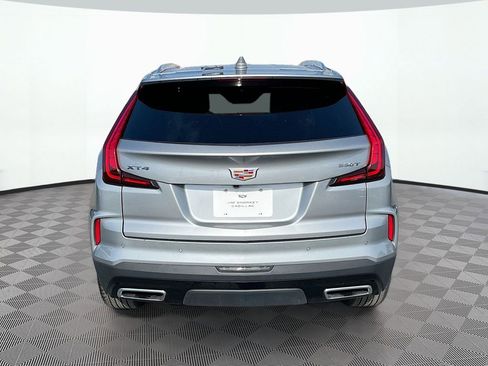 Used 2025 Cadillac XT4 Premium Luxury FWD image 7