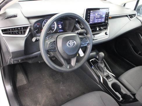 Used 2021 Toyota Corolla LE FWD image 13