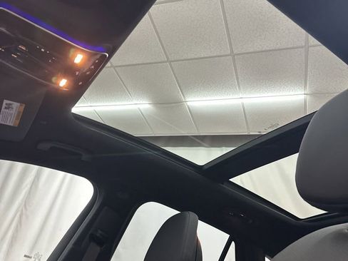 Used 2026 Mercedes-Benz GLC 300 image 19