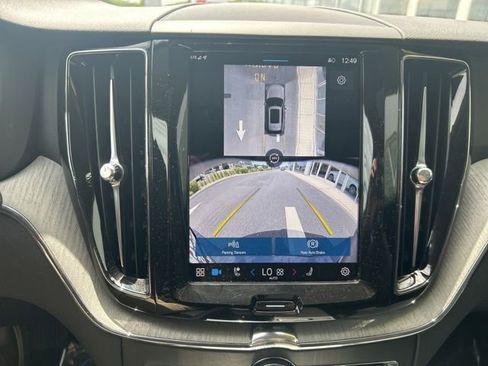 Certified 2025 Volvo XC60 B5 Plus AWD/4WD image 22