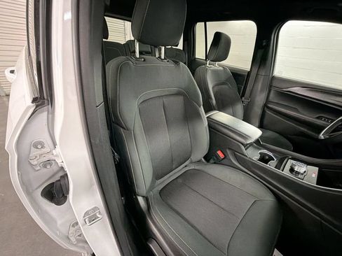 Used 2025 Jeep Grand Cherokee Laredo X w/ Luxury Tech Group I AWD/4WD image 27