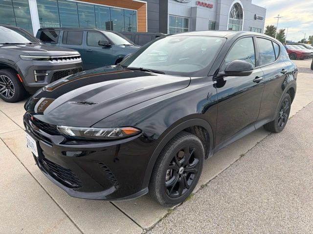 Used 2024 Dodge Hornet GT w/ GT Blacktop Package AWD/4WD image 2