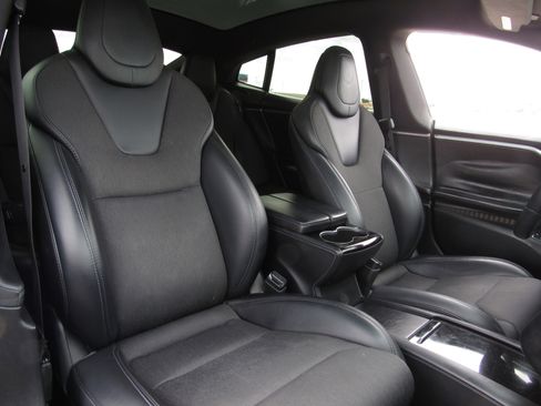 Used 2018 Tesla Model S 75D image 7