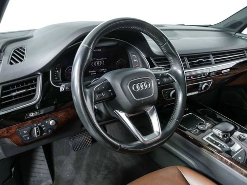 Used 2017 Audi Q7 3.0T Prestige AWD/4WD image 4