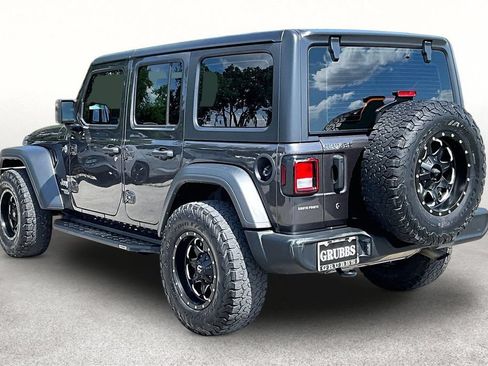 Used 2018 Jeep Wrangler Unlimited Sport S AWD/4WD image 14