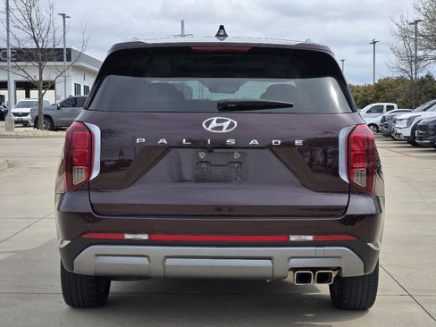 Used 2024 Hyundai Palisade Limited image 13