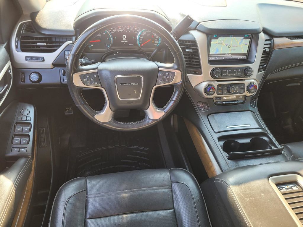 Used 2019 GMC Yukon XL Denali w/ Open Road Package RWD image 16