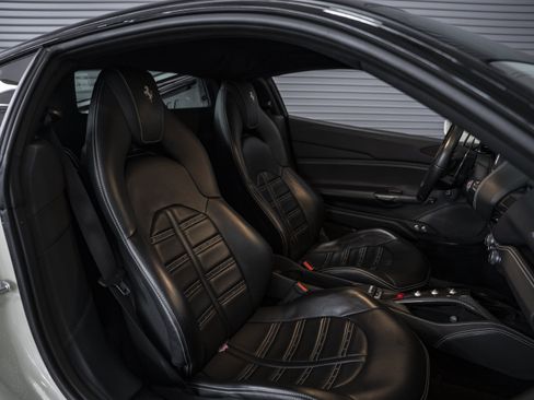 Used 2018 Ferrari 488 GTB RWD image 27