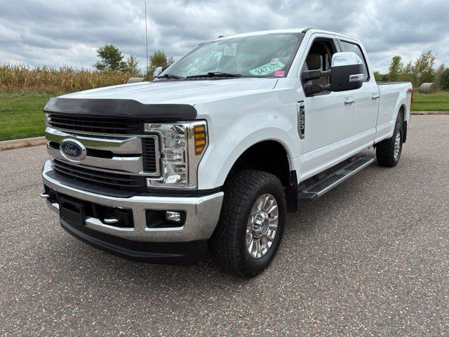 Used 2019 Ford F250 XLT w/ XLT Premium Package AWD/4WD image 4